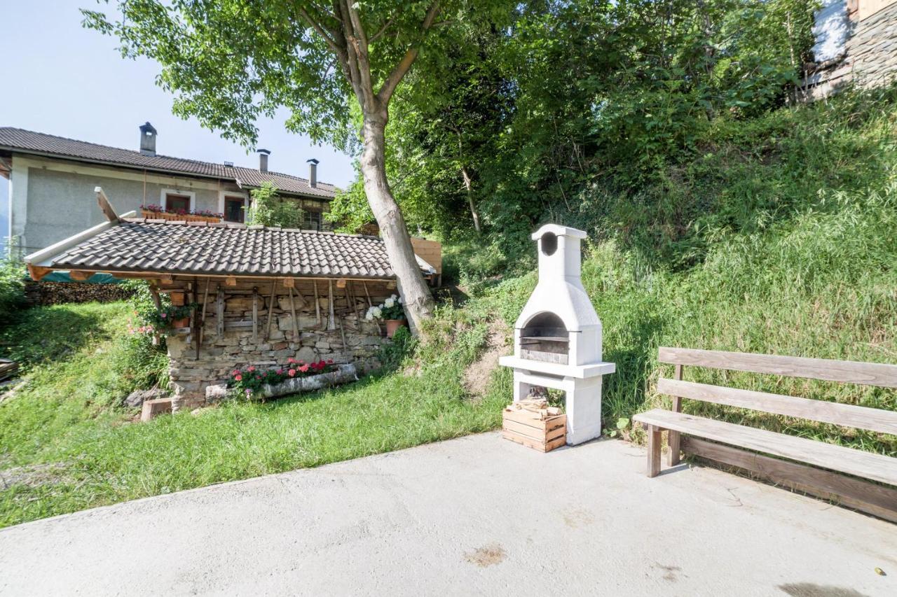 Innergasserhof Ferienwohnung Edelweiss San Martino in Passiria Esterno foto